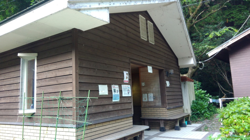 福岡の直方。おすすめキャンプ場は竜王キャンプ場。トイレ